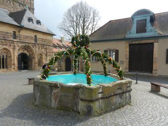 Osterbrunnen in Fritzlar am 31.03.2013